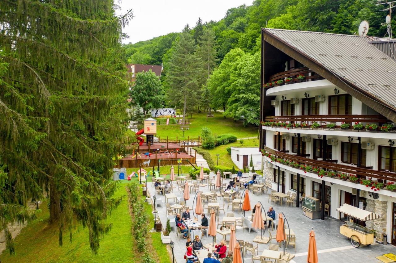 Hotel Trayal Kruševac Esterno foto
