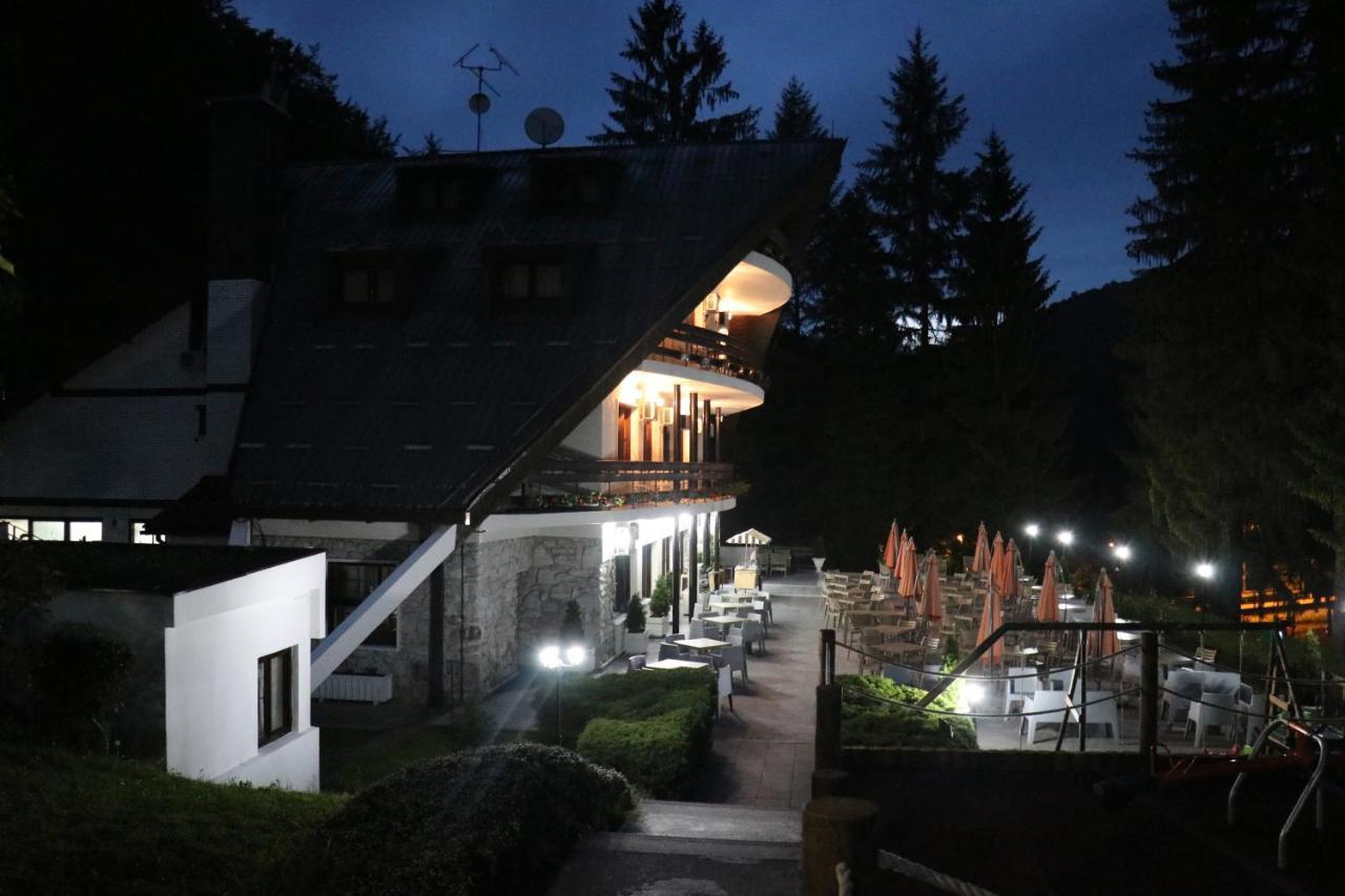 Hotel Trayal Kruševac Esterno foto