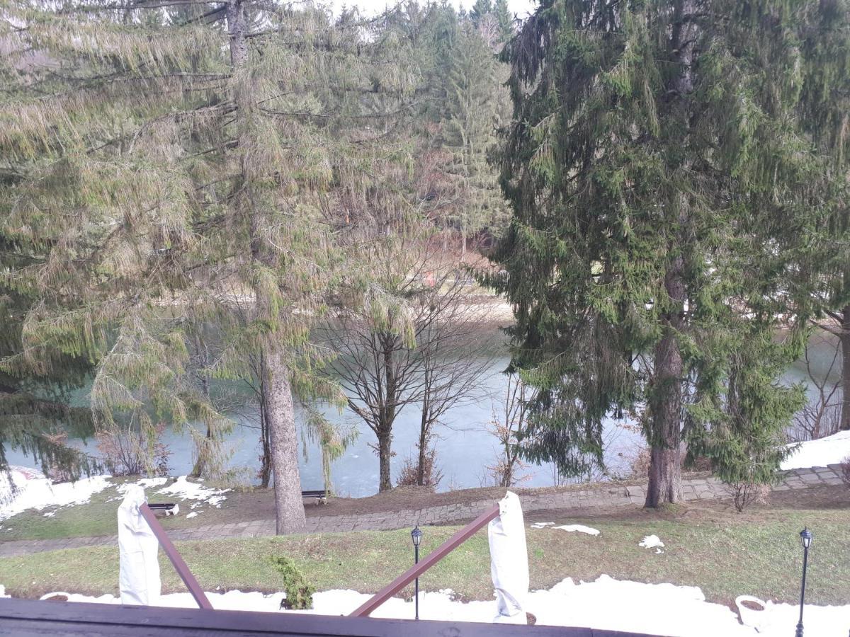 Hotel Trayal Kruševac Esterno foto