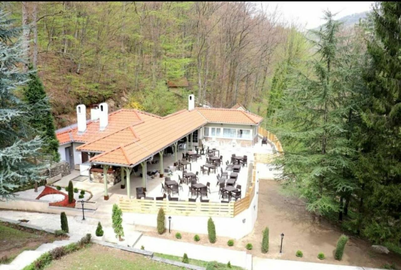 Hotel Trayal Kruševac Esterno foto