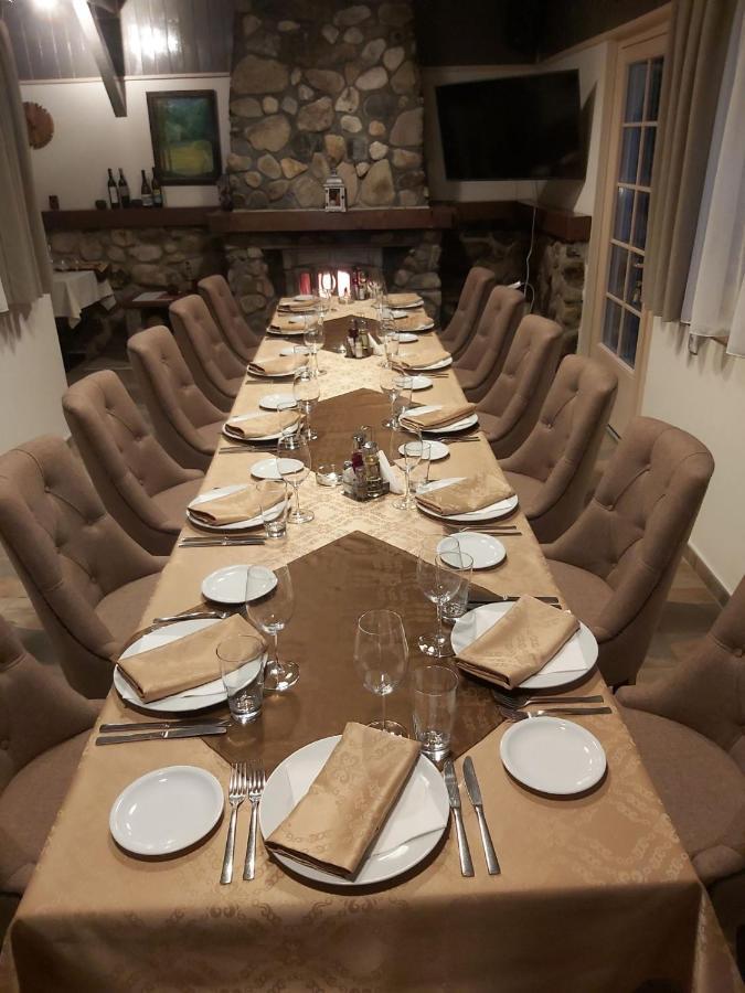 Hotel Trayal Kruševac Esterno foto