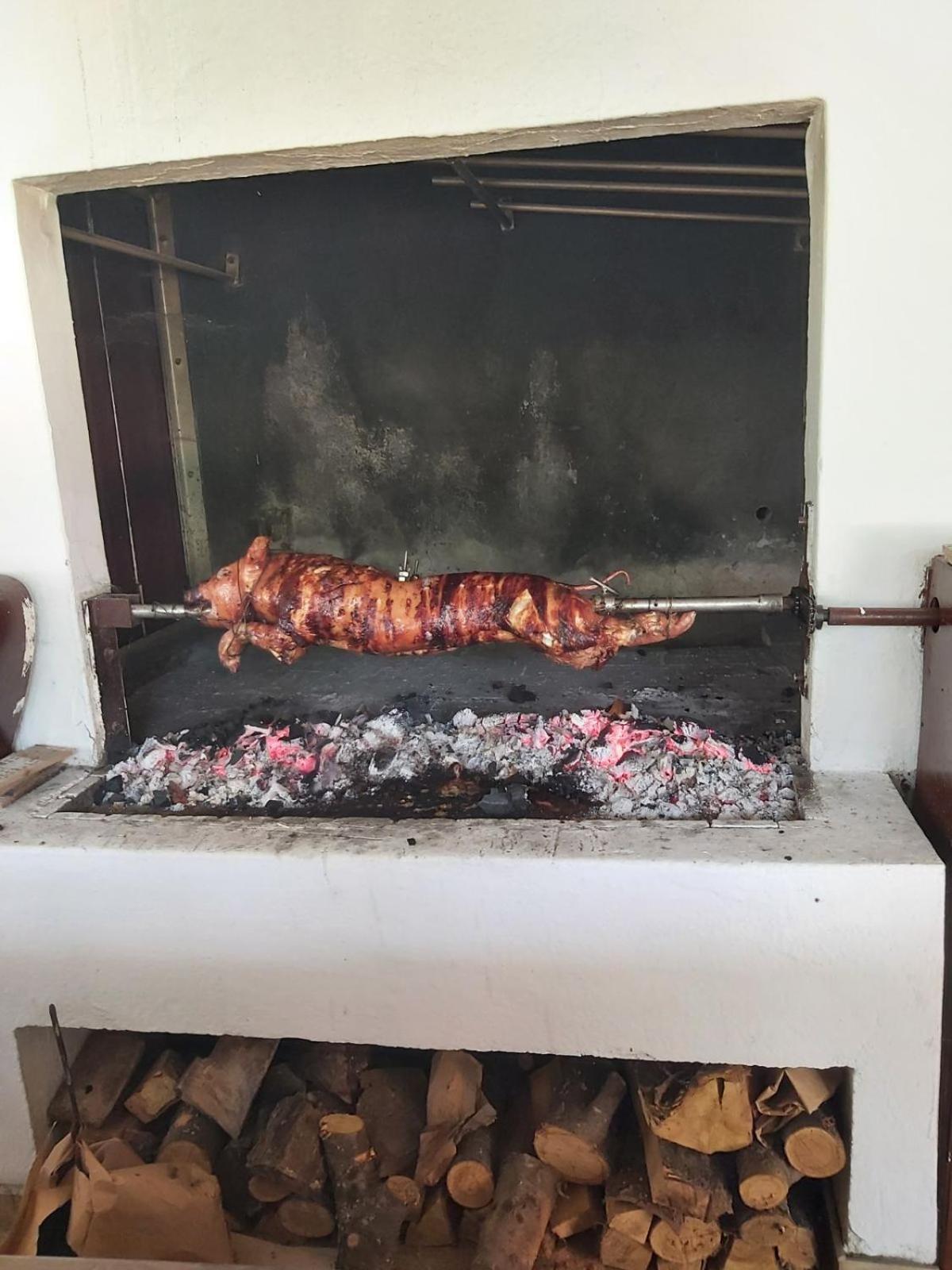 Hotel Trayal Kruševac Esterno foto